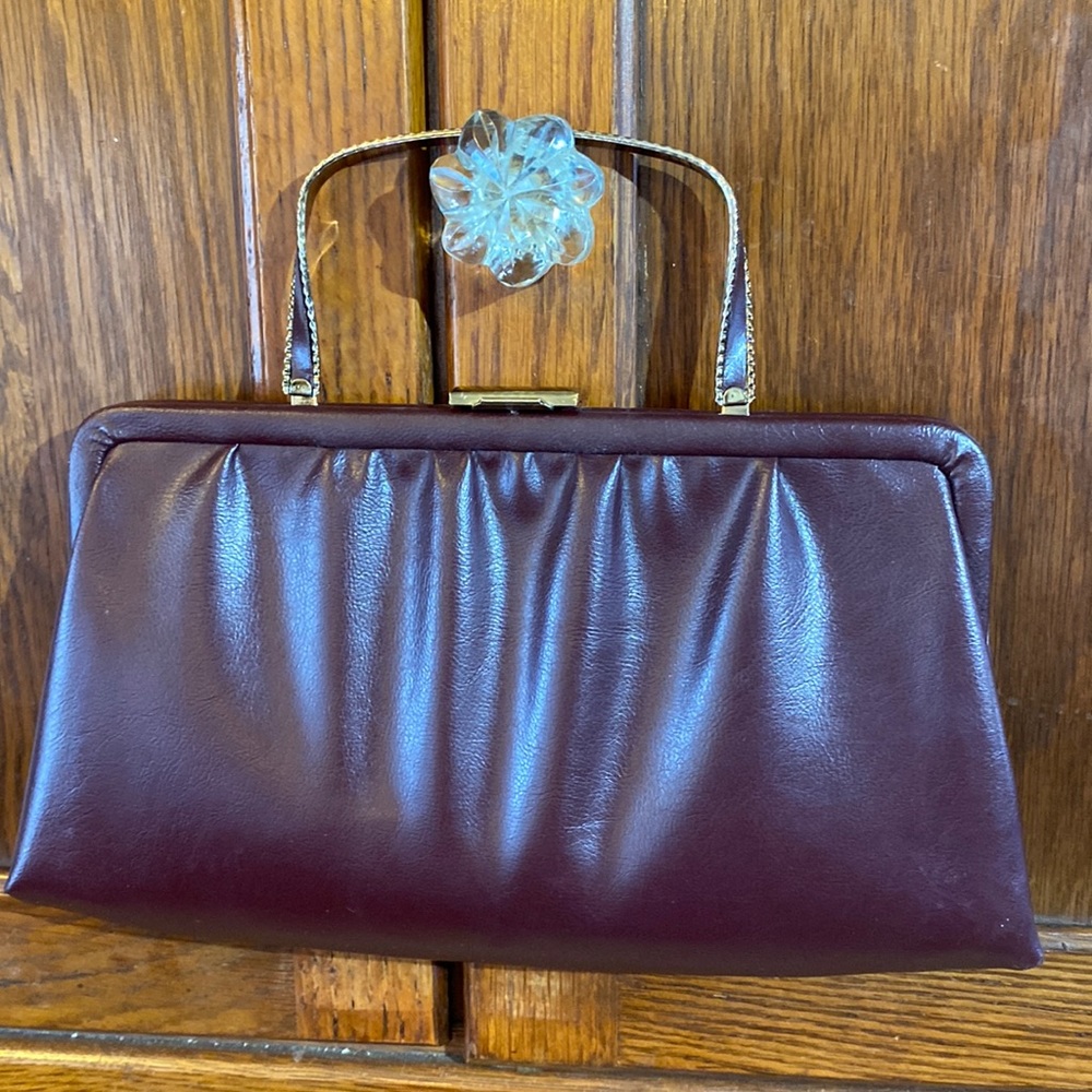 ' Vintage Color Brown Burgundy Women Handbags. Excellent condition.